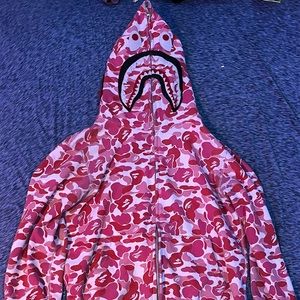 looking to sell this zip up